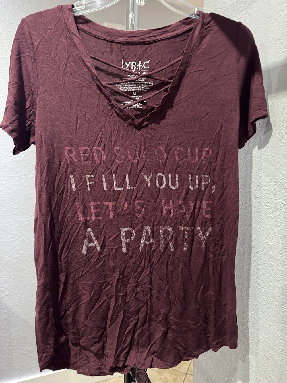 Women's Crisscross V-Neck Graphic Tee - Burgundy